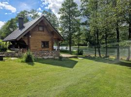 Pirtis su ežero pakrante Trakai: Salkininkai şehrinde bir kul&uuml;be