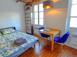 012 Grand studio at quartier latin