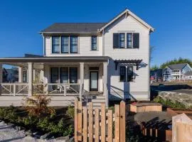 Holiday House by Seabrook Hospitality