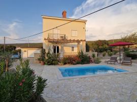 Kuća Koza-Apartment Marijana, hotel in Punat