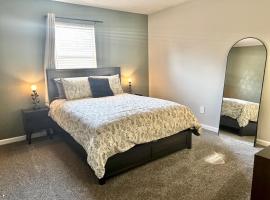 Vintage Queen Suite - 7 Mins From ATL Airport, hotel v destinaci Riverdale