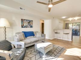 15 Mi to Greensboro Archdale Condo with Fireplace, hotel v destinaci Archdale