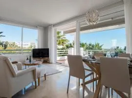 Luxury Apartment with Free Alcazaba Lagoon Access