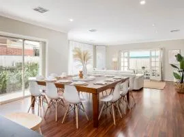 Expansive 5-bed Stunner For Corporate &families