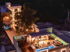 Hotel Kuxtal, hotel near Chichen Itza International Airport - CZA, Valladolid
