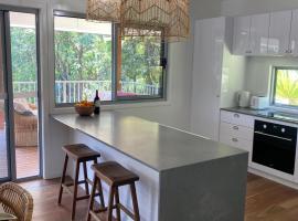 Forest Tangle Retreat, Two Bedroom, hotel Diddillibah városában