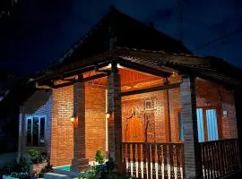 Amari Homestay