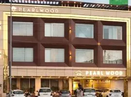 hotel pearl wood