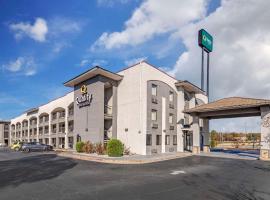 Quality Inn & Suites Morrow Atlanta South、モローのホテル