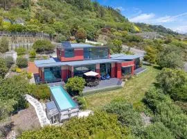 Pohutukawa House