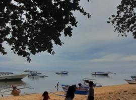 Blesshi Guest House Bunaken, βίλα σε Bunaken