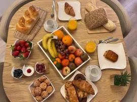 Au Faubourg -Old City - Lake & Canal 1 min