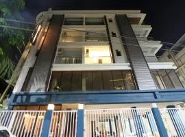 Hotel O Silver Key Deshapriya Park Near Kalighat Kali Temple