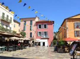 VALBONNE Maison cœur de village