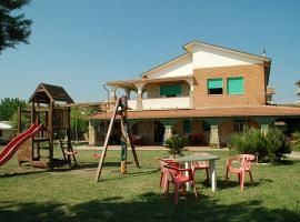 Villaggio Rossi, ξενοδοχείο σε Porto Potenza Picena