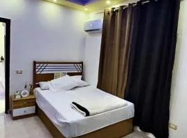 Sheikh Zayed Apartment is available for all services
