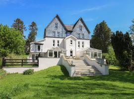 Serenity House, The Retreat, hotel in Llangammarch Wells