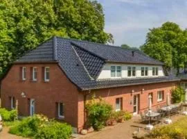 Ferienhaus BODDEN- vis-a-vis Hiddensee für bis zu 15 Gäste in 7 Appartements