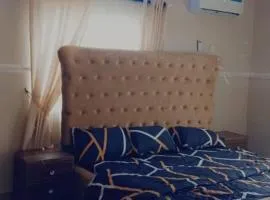 Dee'n'Bee Apartment