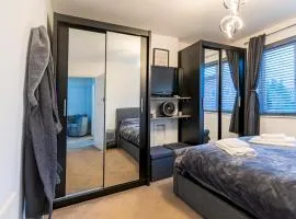 Pass the Keys Cosy Flat in Leigh