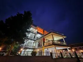 Dorjee House Bir