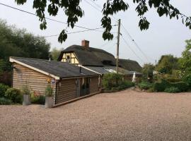 The Steppes Holiday Cottages, hytte i Hereford