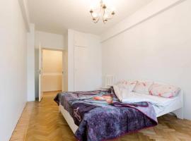 Bright Apartment near Bus Statioon, hotell Tallinnas