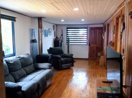 Hospedaje en Parque Nacional Alerce andino, hotell sihtkohas Llanquihue