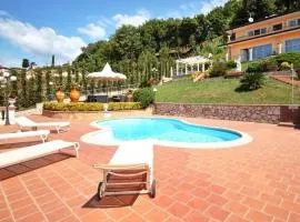 Gorgeous Home In Corsanico With Wifi