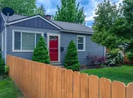 Pet-Friendly 4BR Home Fall Savings on Long Stays