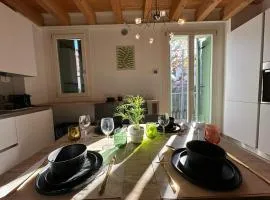 Casa Mirandola in Contra' Sant' Andrea