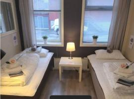 Koselig rom i sentrum Gratis Wifi og Parkering Rom 1, hotel i Narvik