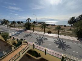 Puerto y playa varadero , con vistas al mar Santa Pola, hotel em Santa Pola