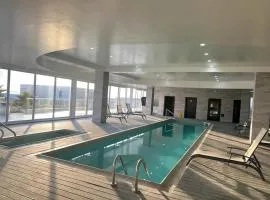 Jolla Excellence 2bd 2b Pool & Beach