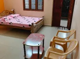 Sri Annai Home Stay I