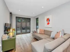 7D Albert St - sleeps 4 guests with parking on request