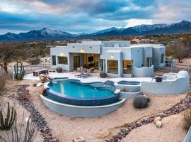 Mountain views swimming a private escape at Sonoran Serenity, hôtel à Scottsdale