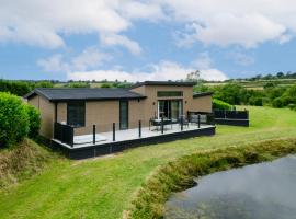 The Duck Pond - Countryside Hot Tub, καταφύγιο σε Narberth