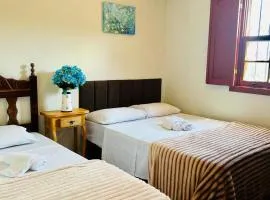 Casa Mestre Ataíde - Excelente custo benefício para grupos e empresas - 2 quartos para até 5 pessoas- 1,5 km do Centro
