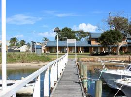 Lakeside Motel Waterfront, hotel in Lakes Entrance
