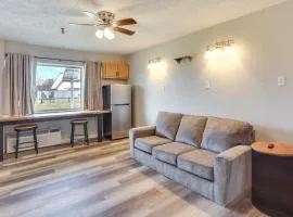 Golf, Shop, Tour and More Oakland City Apartment