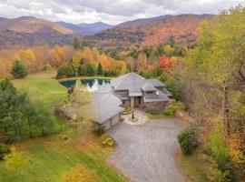 Mountain Top Fresh Pond Hot Tub, ξενοδοχείο σε Pittsfield