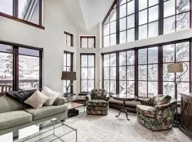 Luxury Ski-In 3 Br Penthouse Inside Pines Lodge, Sleeps 10! Condo