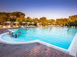 Feriendorf Le Tamerici Mobilehome Arno für 6 Personen, hotel en Marina di Cecina