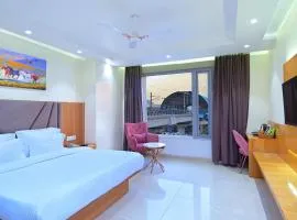 HOTEL SHANDON-2 Mins From Connaught Place
