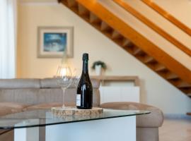 Appartamento La Rondine, ξενοδοχείο σε Torre del Lago Puccini