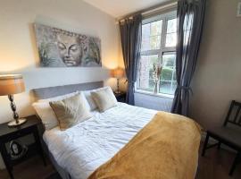 College House, hotel v destinaci Crawley