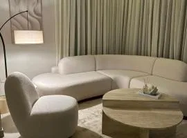 Luxurious Furnished Apartment شقة مودرن وانيق مطلة على الفيصلية