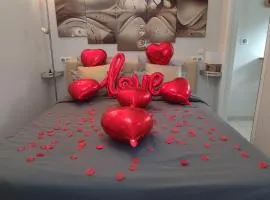 Le Cocon en pierre au coeur du Verdon gîte "Le Repos Des Chênes"