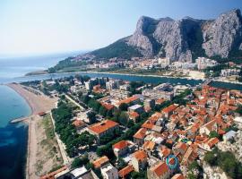 Apartment Aldo, ξενοδοχείο σε Omiš